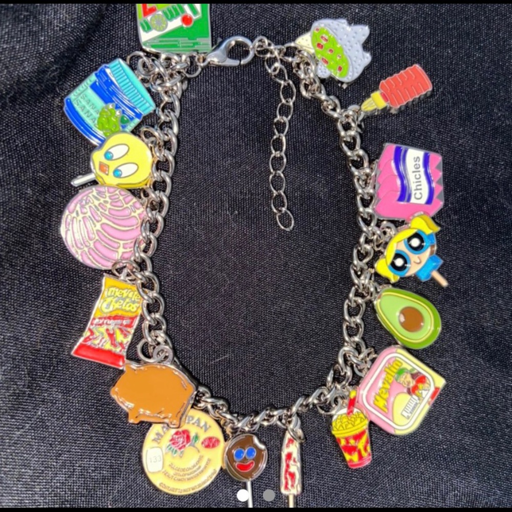 Me vale creations charm bracelet